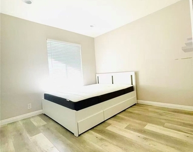 20431 Huntcliff - Photo Thumbnail 13
