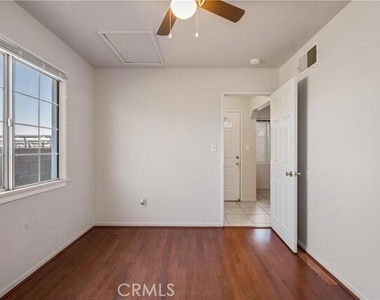 45027 Division Street - Photo Thumbnail 7