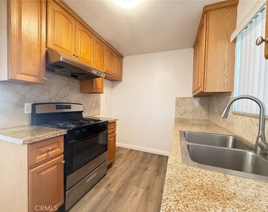 5152 San Bernardino - Photo Thumbnail 6