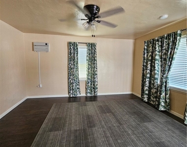 4506 W 170th - Photo Thumbnail 3