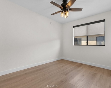 18417 Collins Street - Photo Thumbnail 37