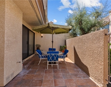 18417 Collins Street - Photo Thumbnail 7