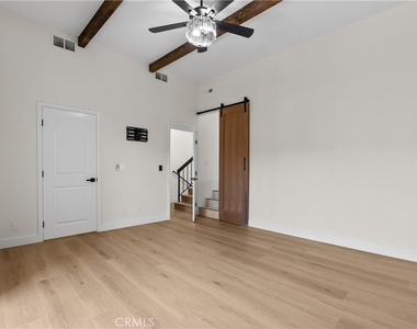 18417 Collins Street - Photo Thumbnail 26