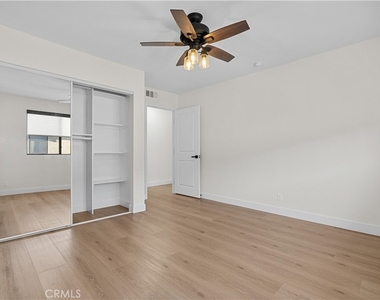 18417 Collins Street - Photo Thumbnail 34