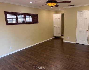 18730 Collins Street - Photo Thumbnail 10