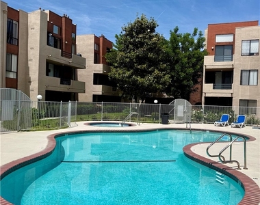 7826 Topanga Canyon - Photo Thumbnail 19