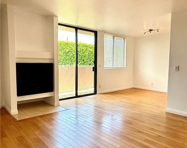 7826 Topanga Canyon - Photo Thumbnail 4