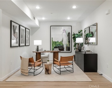 1303 S Orange Grove Avenue - Photo Thumbnail 4