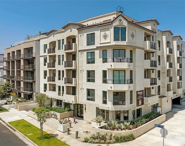 1303 S Orange Grove Avenue - Photo Thumbnail 25