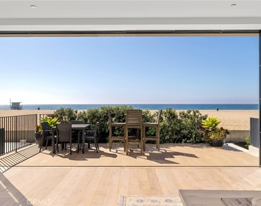 2428 The Strand - Photo Thumbnail 9