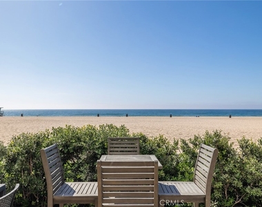 2428 The Strand - Photo Thumbnail 11