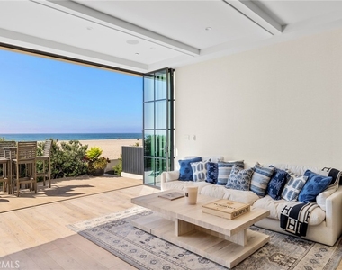 2428 The Strand - Photo Thumbnail 2