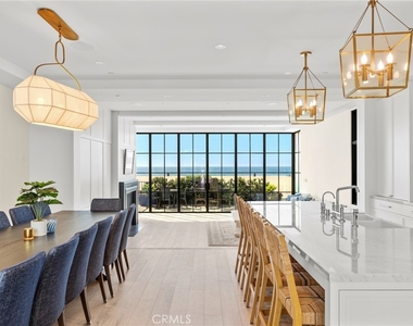 2428 The Strand - Photo Thumbnail 1