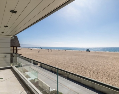 2428 The Strand - Photo Thumbnail 39