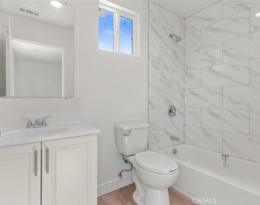 709 W 80th - Photo Thumbnail 7