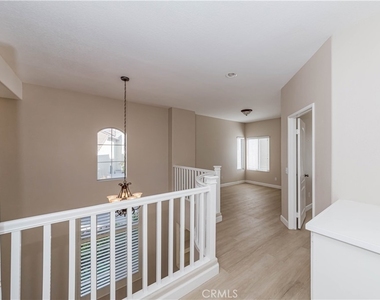 54 Melrose - Photo Thumbnail 10