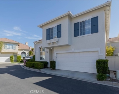 54 Melrose - Photo Thumbnail 1