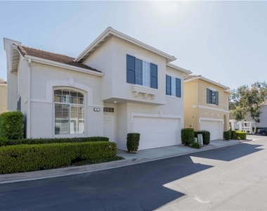 54 Melrose - Photo Thumbnail 2