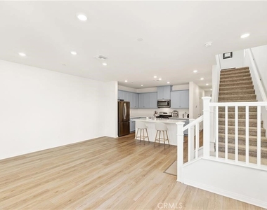 3906 E Coronado Privado - Photo Thumbnail 9