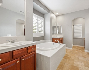 1 Bower Lane - Photo Thumbnail 23
