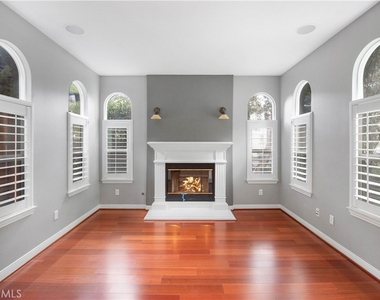 1 Bower Lane - Photo Thumbnail 2