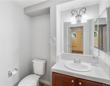 1 Bower Lane - Photo Thumbnail 32