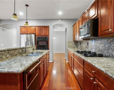 1 Bower Lane - Photo Thumbnail 15