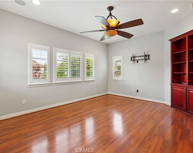 1 Bower Lane - Photo Thumbnail 5