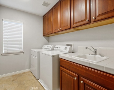 1 Bower Lane - Photo Thumbnail 30