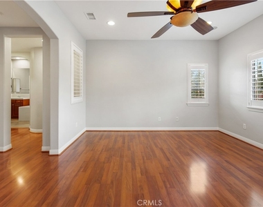 1 Bower Lane - Photo Thumbnail 9