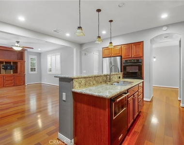1 Bower Lane - Photo Thumbnail 14