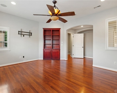1 Bower Lane - Photo Thumbnail 20