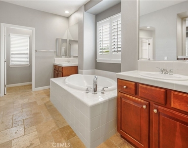 1 Bower Lane - Photo Thumbnail 22