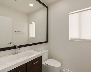 260 Victoria Street - Photo Thumbnail 15