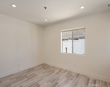 260 Victoria Street - Photo Thumbnail 18