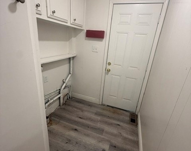 8228 Beech - Photo Thumbnail 10