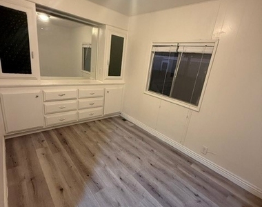 8228 Beech - Photo Thumbnail 11