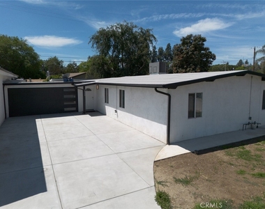 16404 Donmetz Street - Photo Thumbnail 32