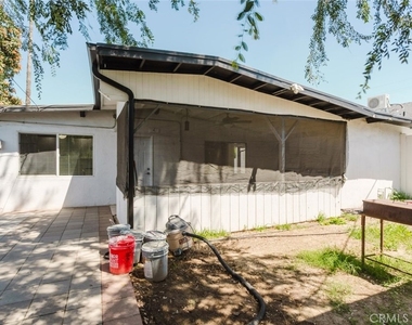 16404 Donmetz Street - Photo Thumbnail 26