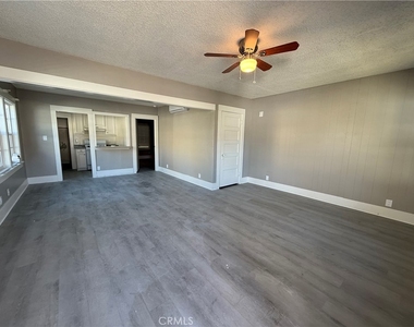4152 Locust Street - Photo Thumbnail 2