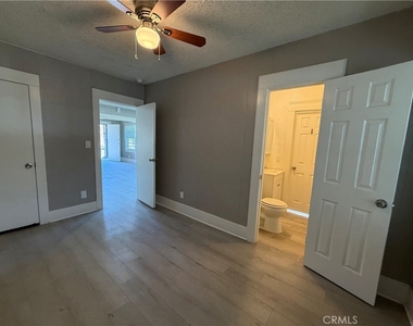 4152 Locust Street - Photo Thumbnail 5