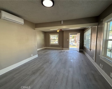 4152 Locust Street - Photo Thumbnail 3