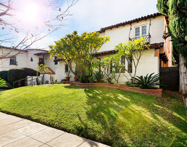 119 N Orange Drive - Photo Thumbnail 2