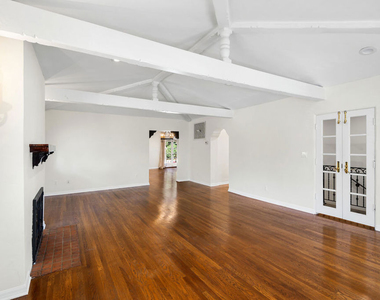 119 N Orange Drive - Photo Thumbnail 7