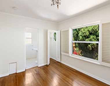 119 N Orange Drive - Photo Thumbnail 14