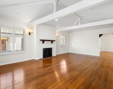 119 N Orange Drive - Photo Thumbnail 6