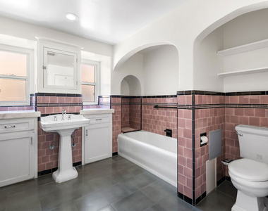 119 N Orange Drive - Photo Thumbnail 23