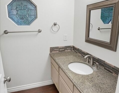 24124 Mentry Drive - Photo Thumbnail 10