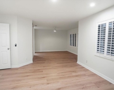 24124 Mentry Drive - Photo Thumbnail 17