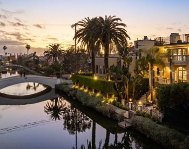 405 Sherman Canal - Photo Thumbnail 2
